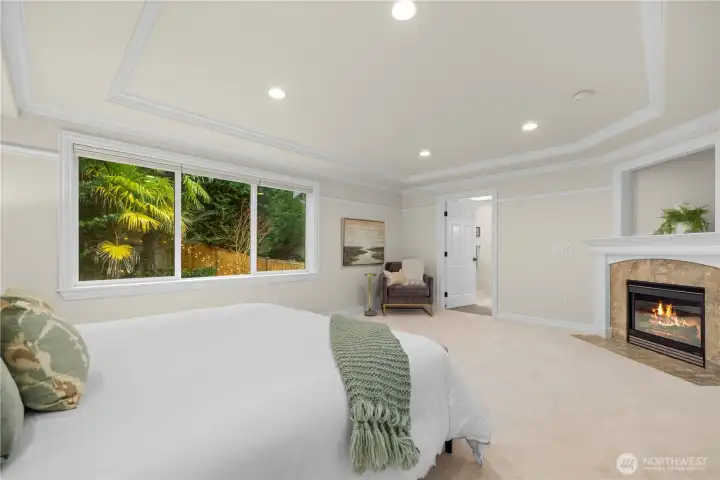 There's a gas fireplace in the primary suite.