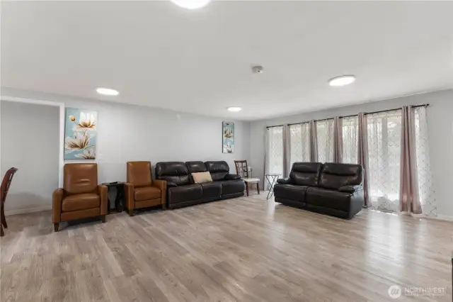 Spacious floor plan with large sitting room.