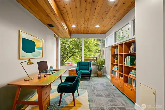 Lower level flex space virtually staged as office. Half bath in this room (not visable in pics).Separate entrance.