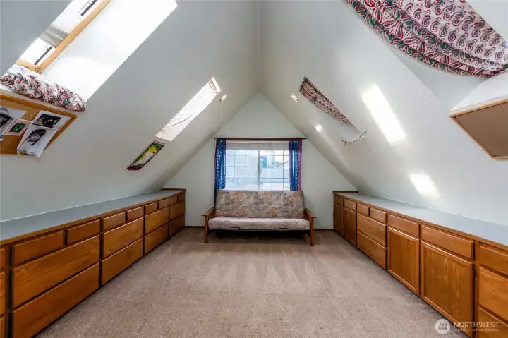 primary bedroom 2nd level