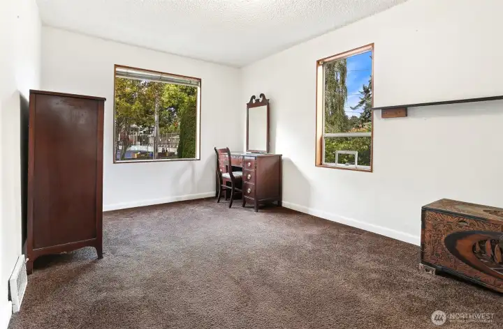 Main bedroom.