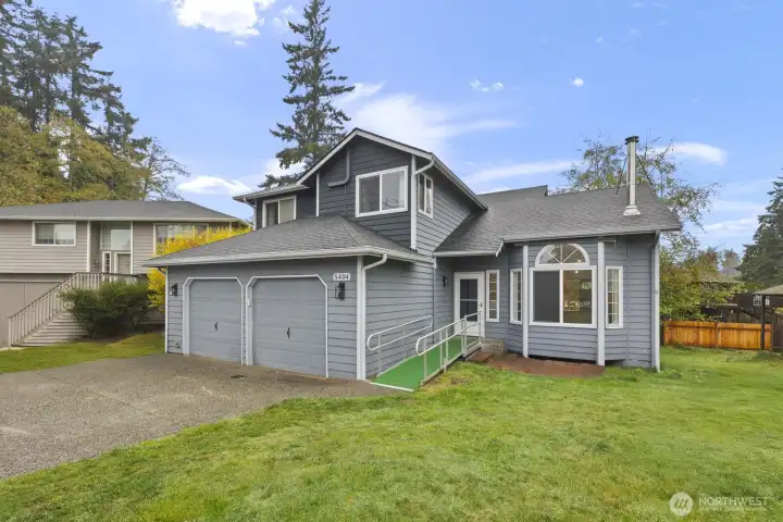 Digitally Decluttered Image