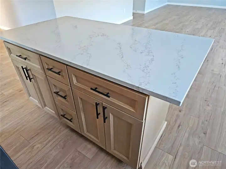 Eating bar island with additional storage cabinetry