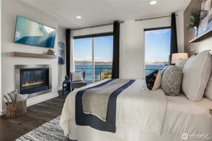 Gas fireplace in primary suite