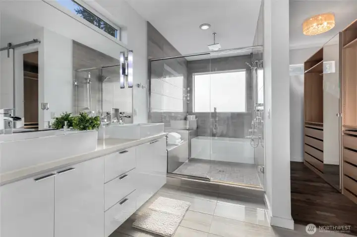 Private bath for primary bedroom