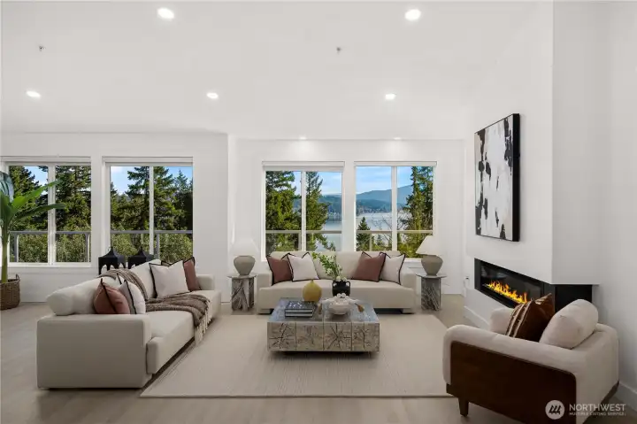 Expansive living spaces with stunning views offer exceptional scale & flexibility