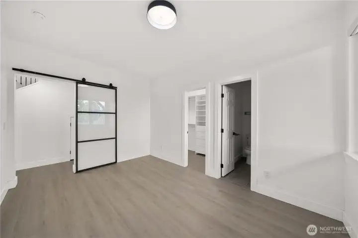 Additional bedroom suite