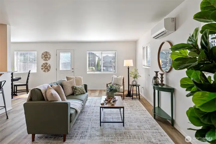 Living area from entry