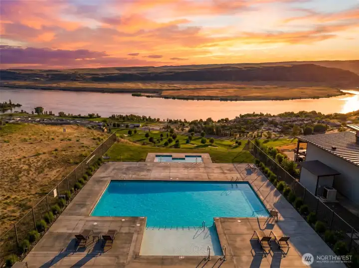 Gated Community Pool/Spa, Resort Lifestyle