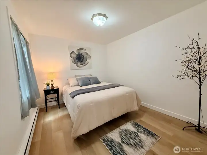 Guest bedroom.