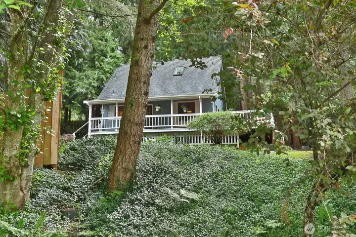 Welcome to 5305 April Drive! Stop by our Open House on Saturday (23rd) from 11-1.