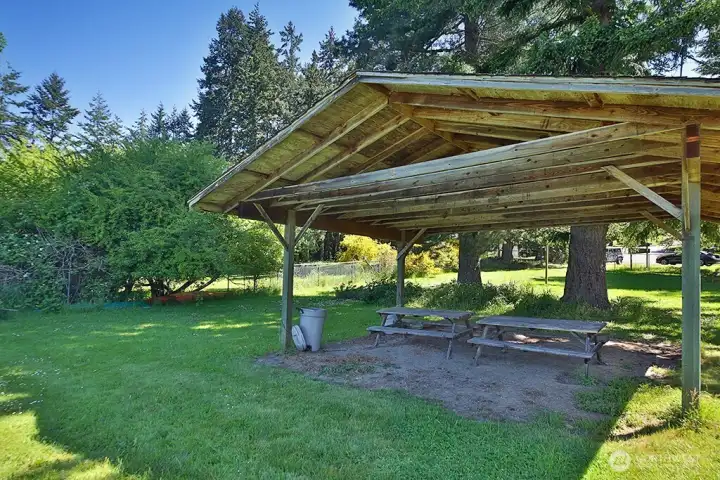 Private community picnic area at Lone Lake.