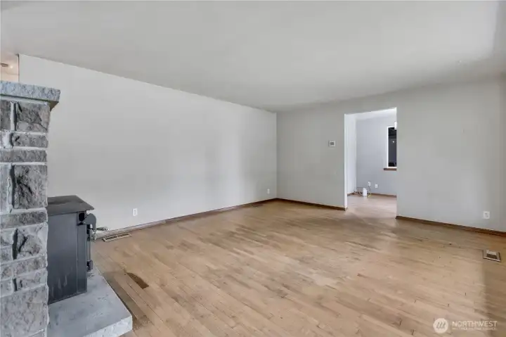 3 Car Garage/shop area!