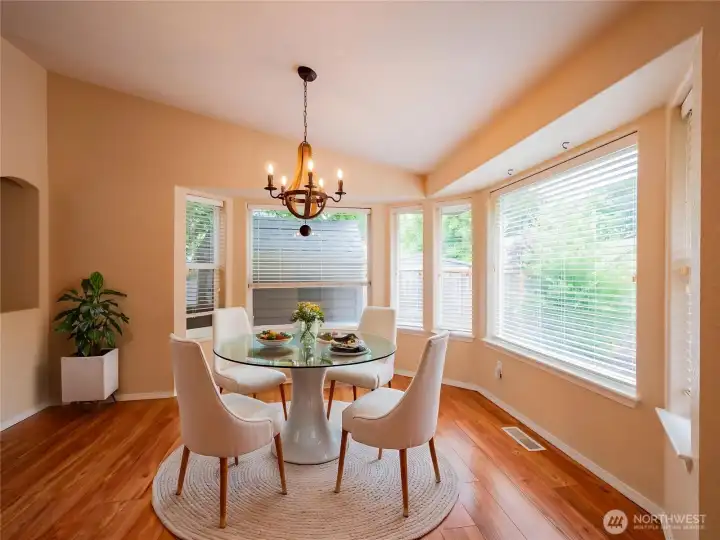 DINING ROOM VIRTUALLY STAGED