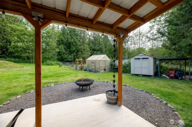 Greenhouse and garden shed for the gardener to enjoy