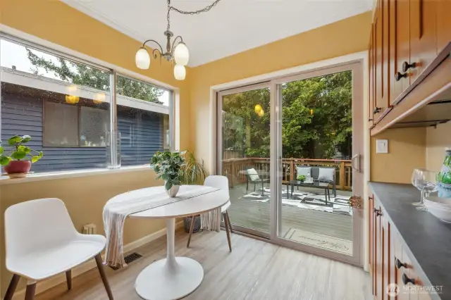 Sunshine fills this space!