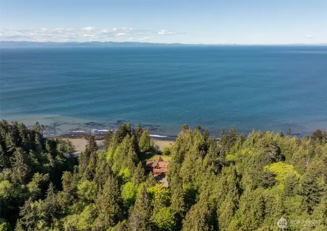 Terrific salt water view.