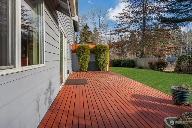 Nice deck off family room