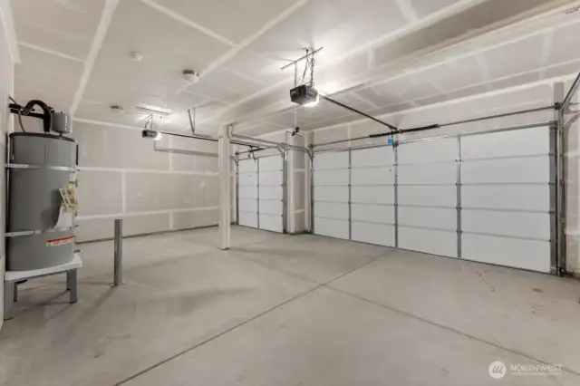 : ***Floor plans may vary from actual home constructed. Features, elevation, materials, dimensions and layout are all subject to change without notice.****