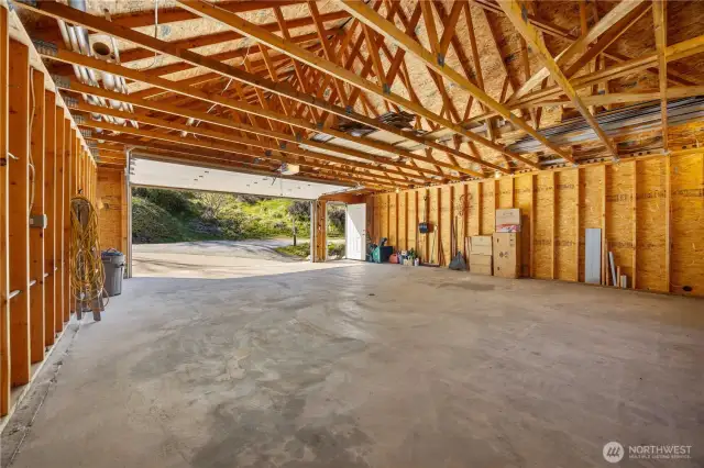 Large Garage can fit 2-3 cars