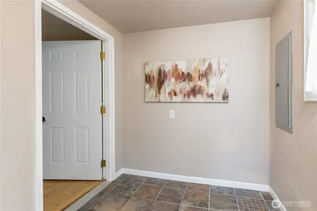 Tiled entry/mudroom