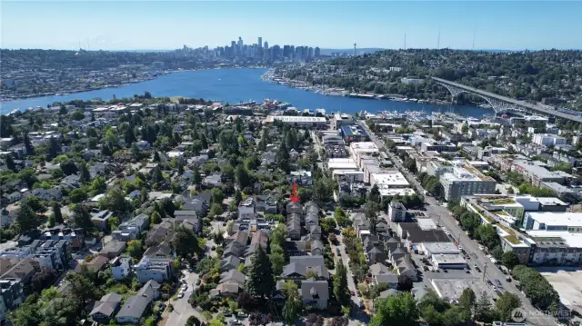 Close to Lake Union, UW, SLU, Burke Gilman Trail, Fremont, and downtown Wallingford.