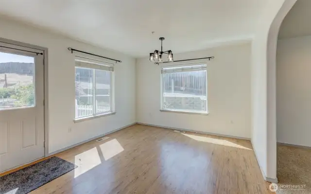 Kitchen - Dinning Area