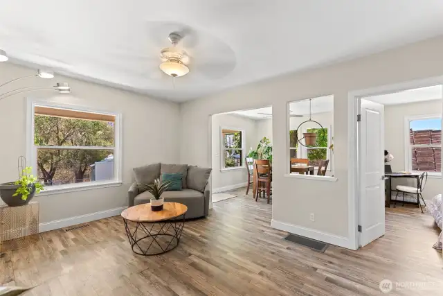 Living room/dining room