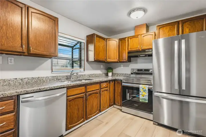 Ample sized kitchen