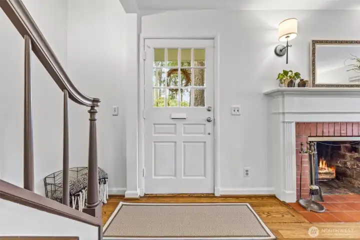 Ideal architectural details adds significant charm and elegance throughout.