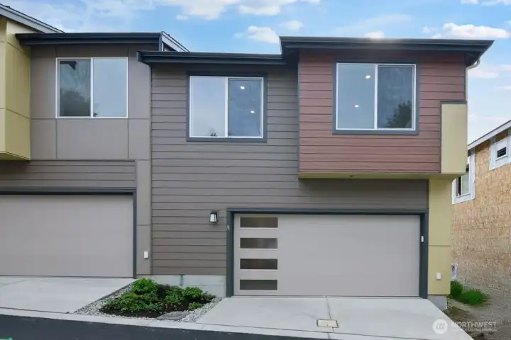 13211 NE 127th Way Unit A - Ready Now!