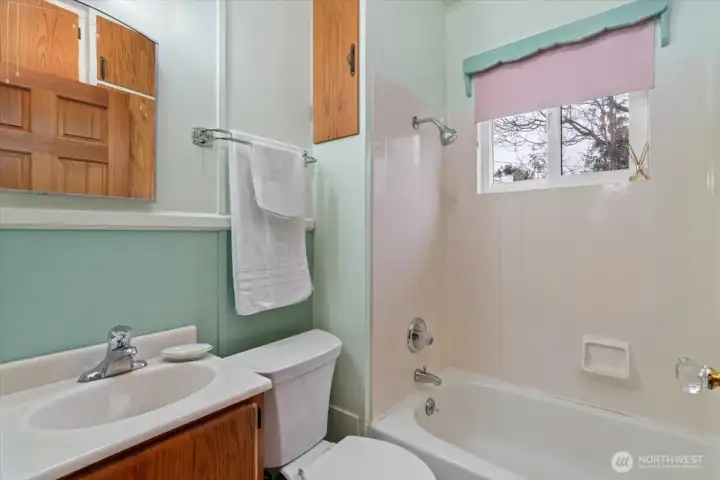 Main floor full bath