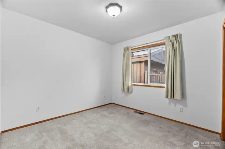 Second bedroom.