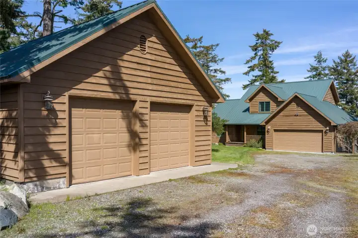 Closer look at the shop/garage.