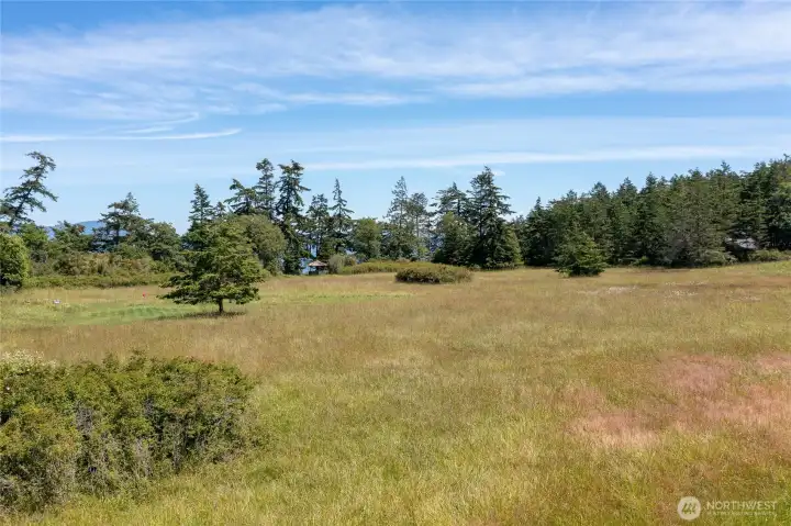 The common land is located 2 parcels to the east with easy stairs to the beach.