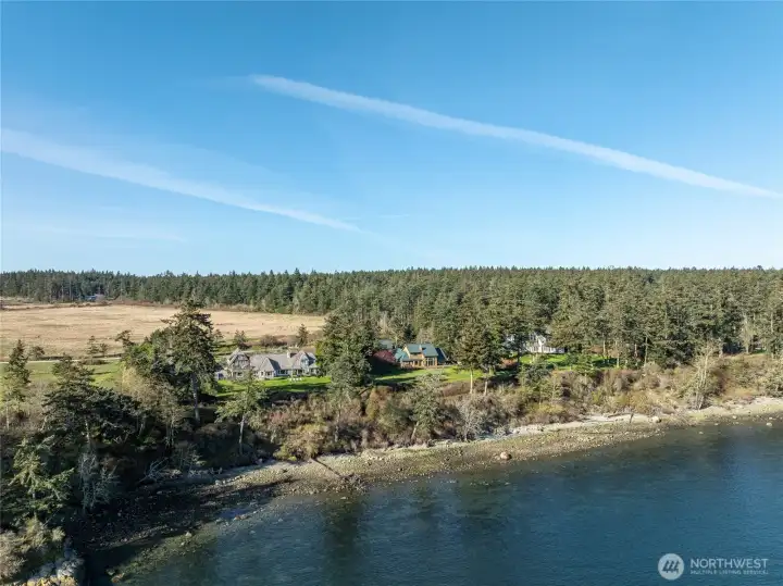 Green metal roof home for easy car.