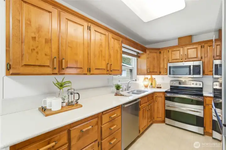 Beautiful kitchen cabinets with lots of storage.