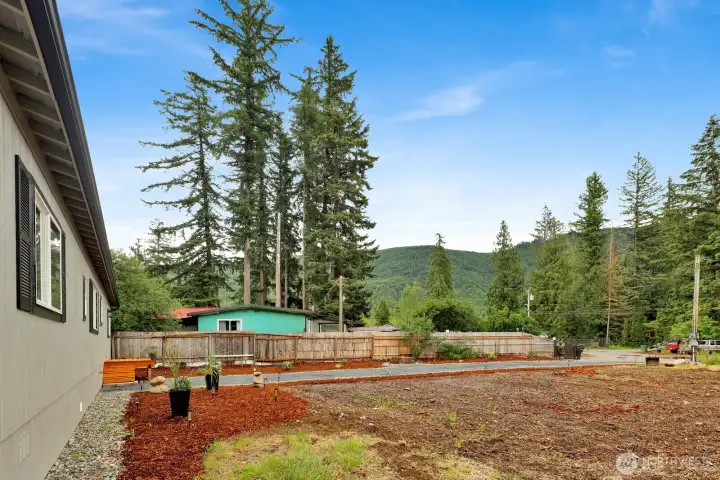 Front Yard. Wake up to gorgeous mountain views and the beauty of nature right outside your front door. Front Yard. Wake up to gorgeous mountain views and the beauty of nature right outside your front door.