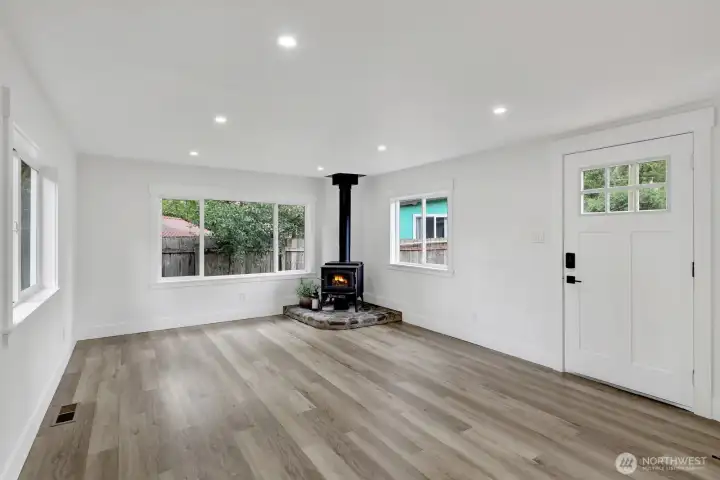 Features new laminate flooring, tile, updated kitchen and baths, and modern finishes throughout. Features new laminate flooring, tile, updated kitchen and baths, and modern finishes throughout.