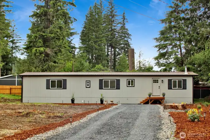 Move-in ready and truly turnkey. Move-in ready and truly turnkey.