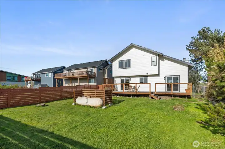 Spacious backyard with room to relax, garden, entertain, or enjoy the coastal setting. Spacious backyard with room to relax, garden, entertain, or enjoy the coastal setting.