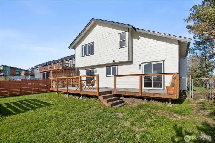 Backyard layout offers privacy and separation from neighboring properties. Backyard layout offers privacy and separation from neighboring properties.