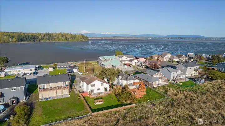 Positioned near the water with surrounding mountain and bay views throughout the area. Positioned near the water with surrounding mountain and bay views throughout the area.