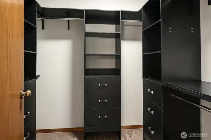 Walk-in Closet Primary Suite