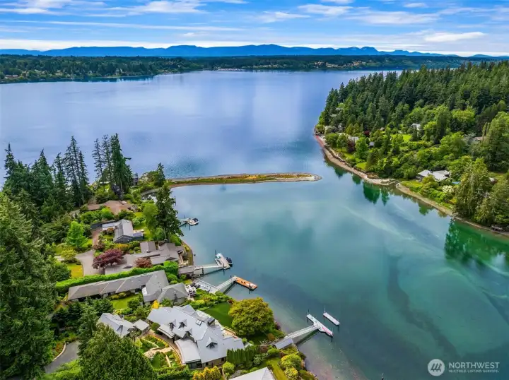 Fletcher Landing's unique shoreline and protected bay has attracted vacationers and homesteaders since the late 1800's, enjoying a social center, vacation cottages, dance pavilion and the convenience of a market and post office.