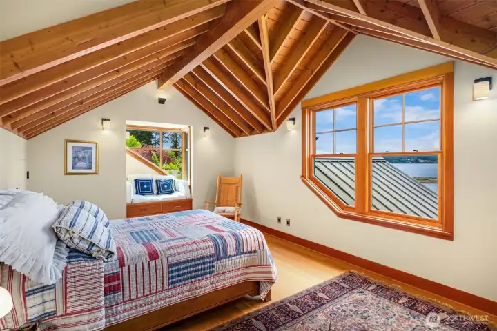The second ensuite with a window seat.