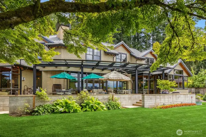 A private park and game lawn!