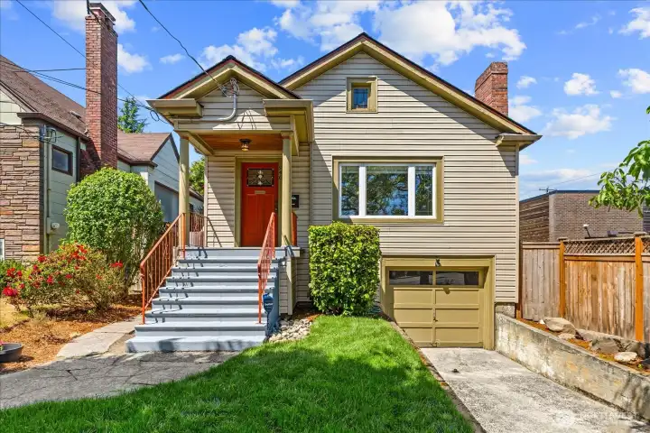Welcome home to Greenwood!  Attached one car garage and driveway parking.