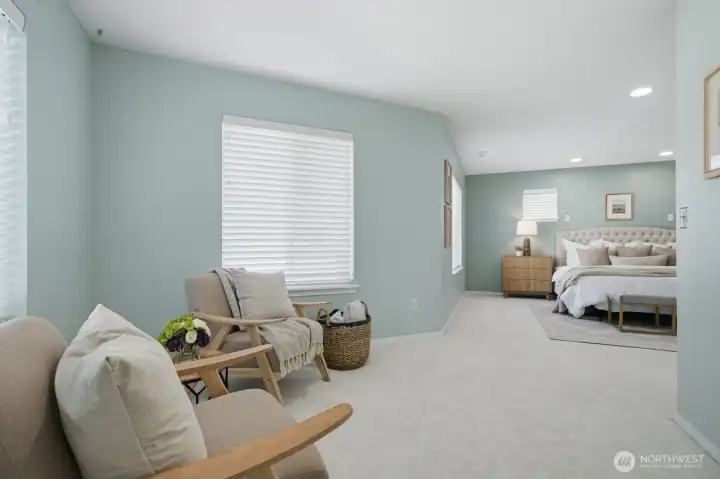 Very pacious primary suite with a retreat lounging area. Very pacious primary suite with a retreat lounging area.