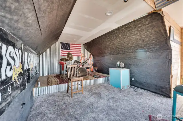 Bonus Room above garage